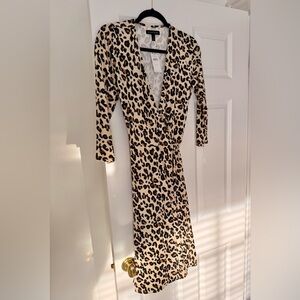 NWT   Banana Republic Animal Print Long Sleeve Dress